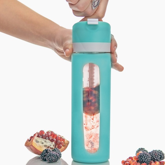 NEW Pressa Bottle Seafoam Glass Water Bottle - with Fruit Press - Picture 2 of 2